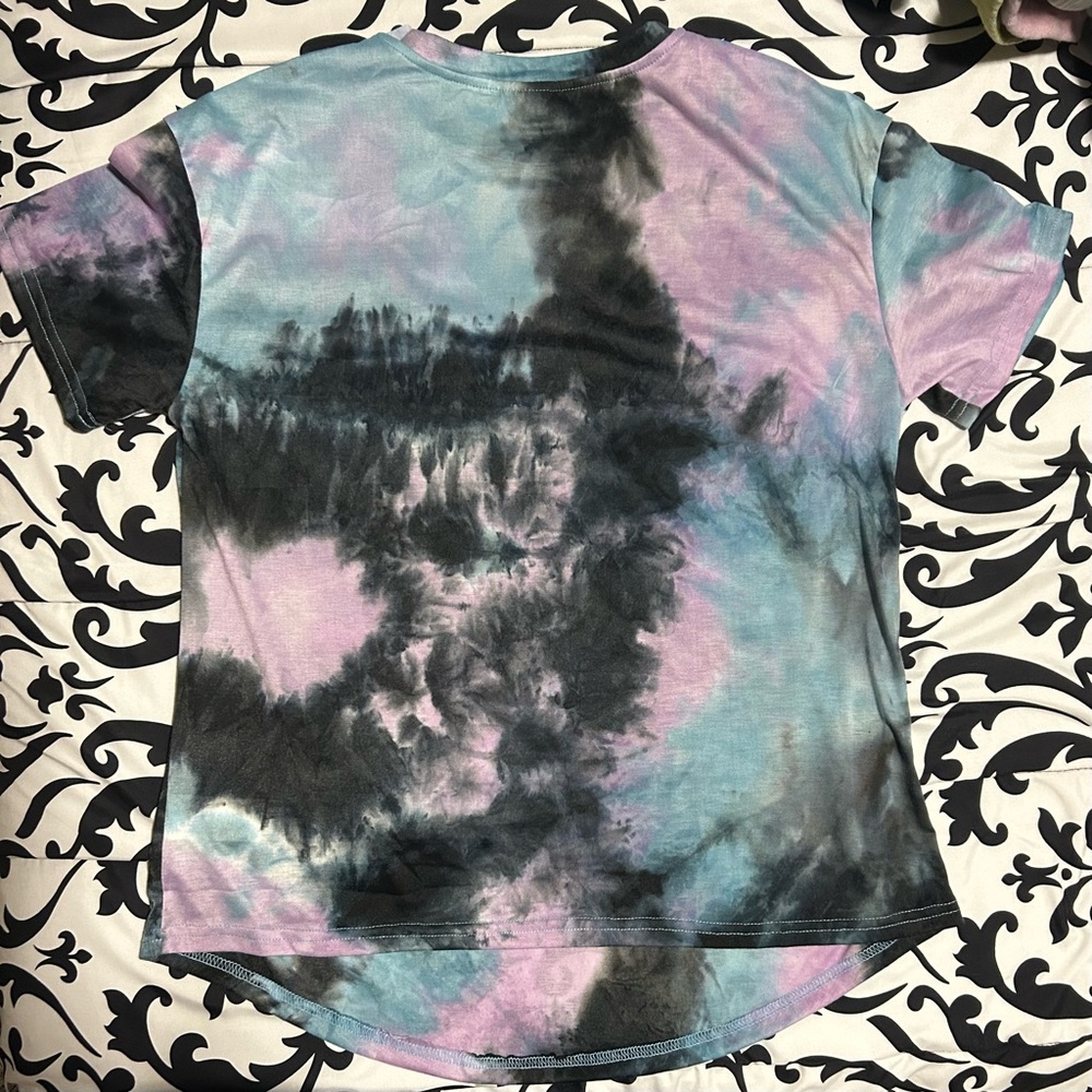 Shein Tie-Dye short sleeve shirt- purple black and blue- size l - Picture 3 of 9